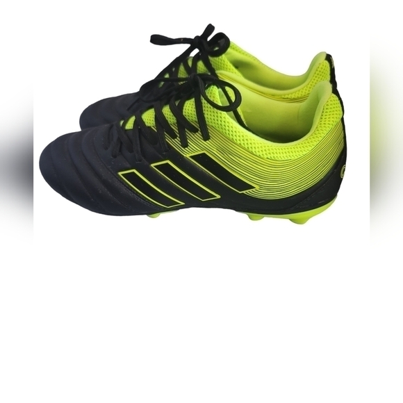 Addias Soccer Cleats - Picture 6 of 14